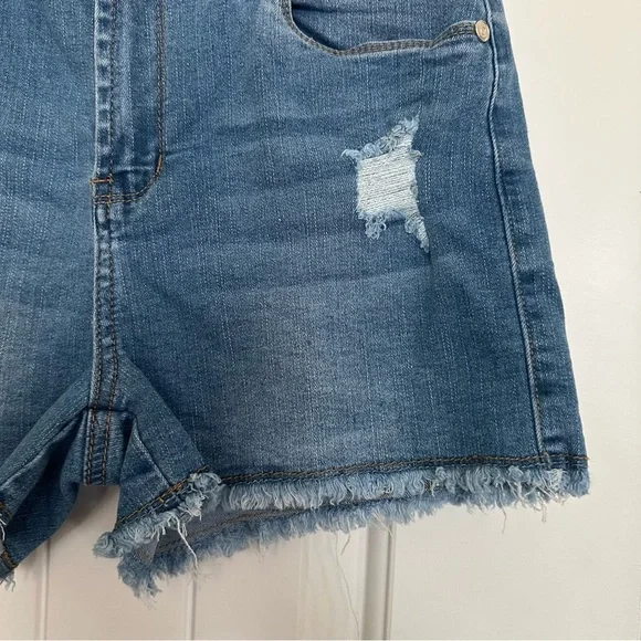 Woman’s Denim Frayed Hem Shorts - Picture 2 of 8